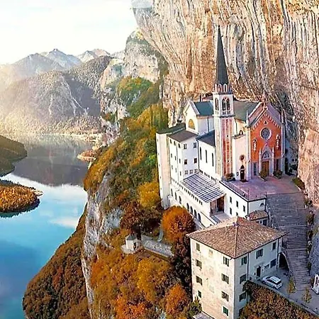 Monnalisa House Hotel