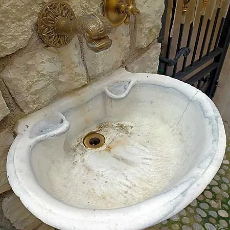 Monnalisa House Hotel